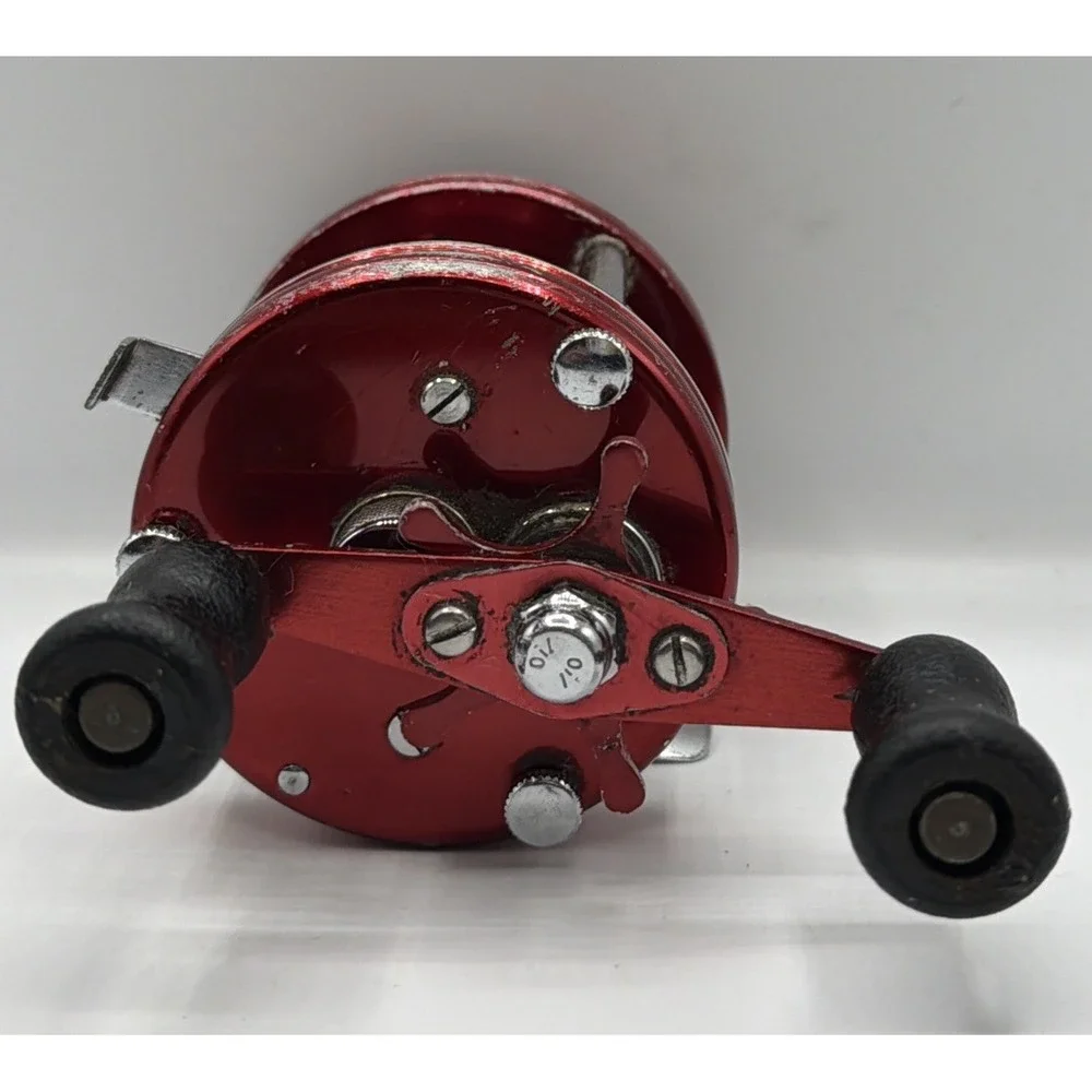 Abu Garcia Ambassador 5000 Baitcasting Reel Red 594178. Made In Sweden